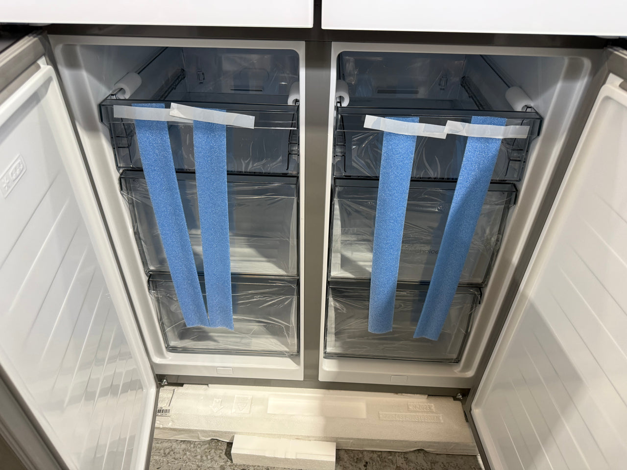 Transportation damaged Hisense HRCD483G 483-litre PureFlat Slim French Door Refrigerator - Second Hand Appliances Geebung