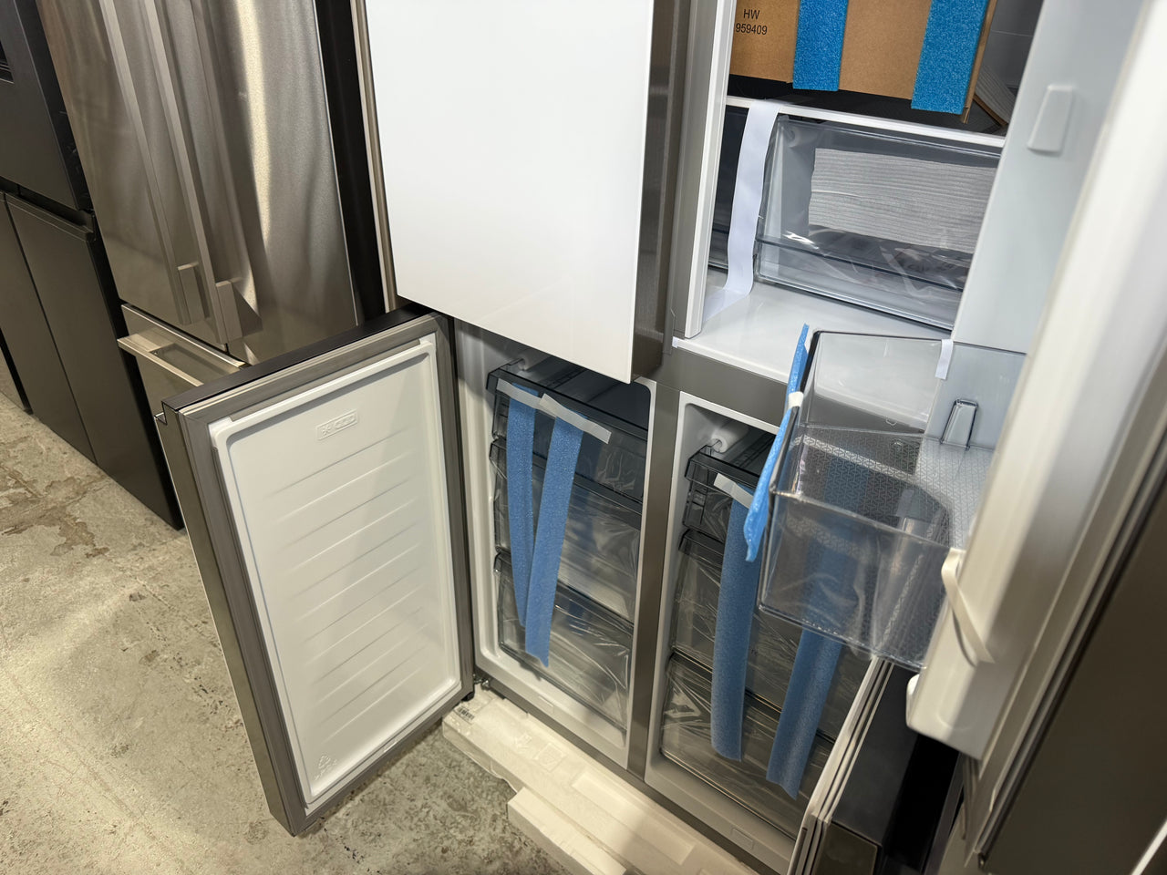 Transportation damaged Hisense HRCD483G 483-litre PureFlat Slim French Door Refrigerator - Second Hand Appliances Geebung