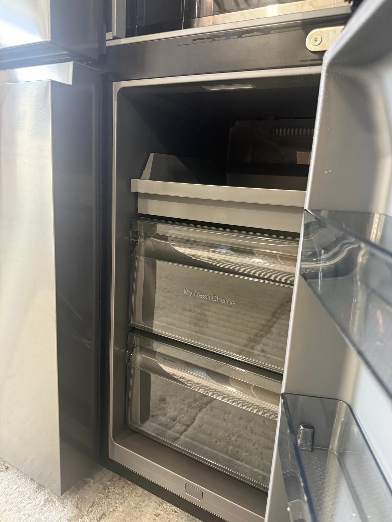Transportation damaged Hisense HRCD615TBWV 615L PureView French Door Fridge - Second Hand Appliances Geebung