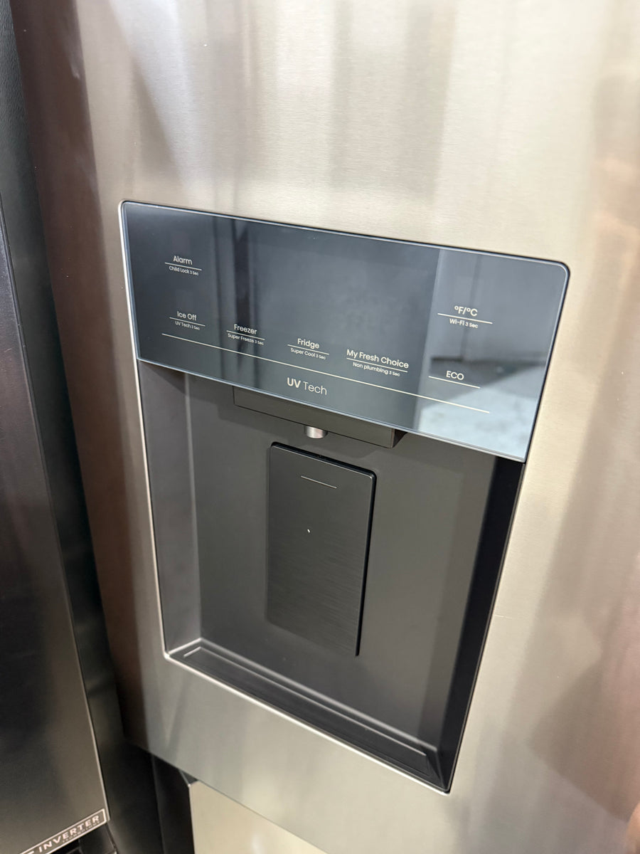 Transportation damaged Hisense HRCD640TBW 640L French Door Refrigerator – Stylish, Spacious &Energy Efficient - Second Hand Appliances Geebung