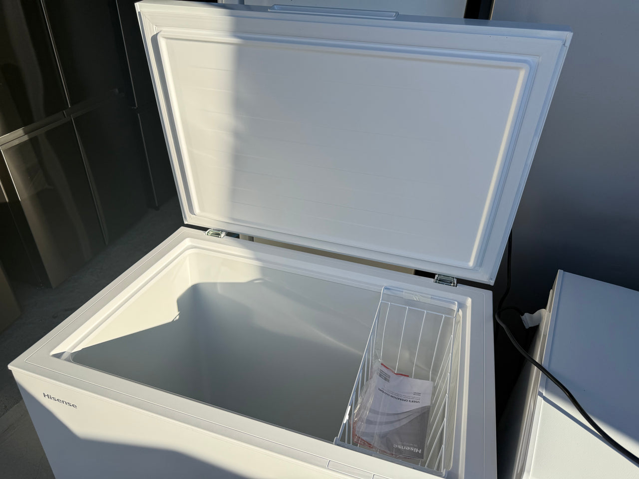 Transportation damaged Hisense HRCF201 200L Hybrid Chest Freezer - Second Hand Appliances Geebung