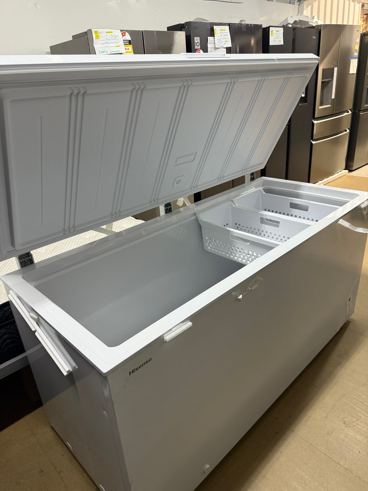 Transportation damaged Hisense HRCF501 500L Hybrid Chest Freezer - Second Hand Appliances Geebung