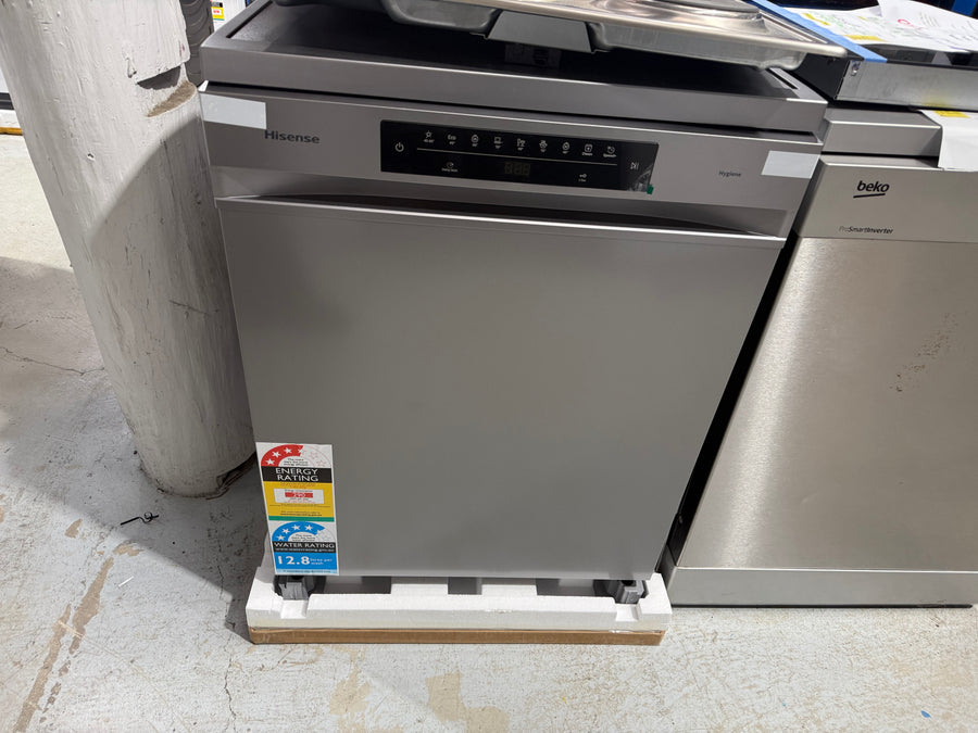 Transportation damaged Hisense HSBE15FS Series 5 Freestanding Dishwasher - Second Hand Appliances Geebung