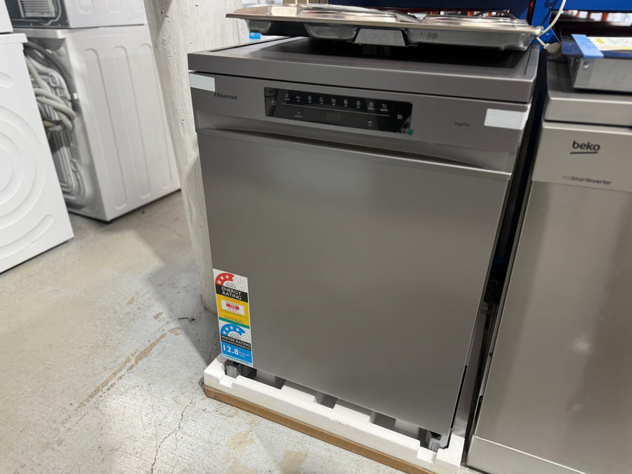 Transportation damaged Hisense HSBE15FS Series 5 Freestanding Dishwasher - Second Hand Appliances Geebung