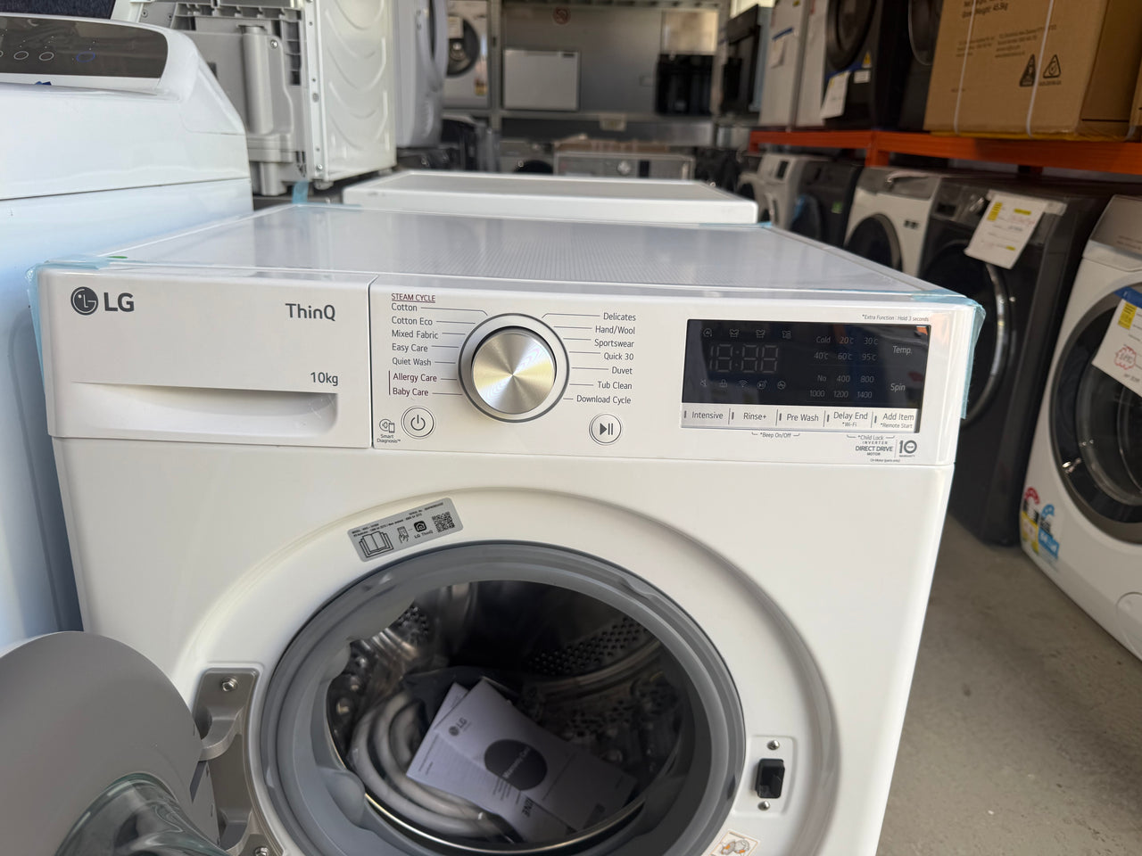 Transportation damaged LG 10kg Front Load Washer with Steam – White (Model WV5-1410W) - Second Hand Appliances Geebung