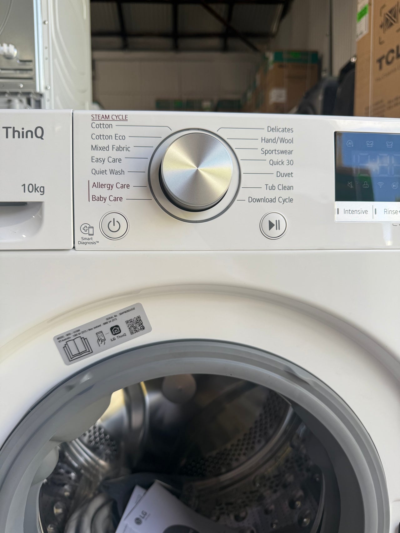 Transportation damaged LG 10kg Front Load Washer with Steam – White (Model WV5-1410W) - Second Hand Appliances Geebung