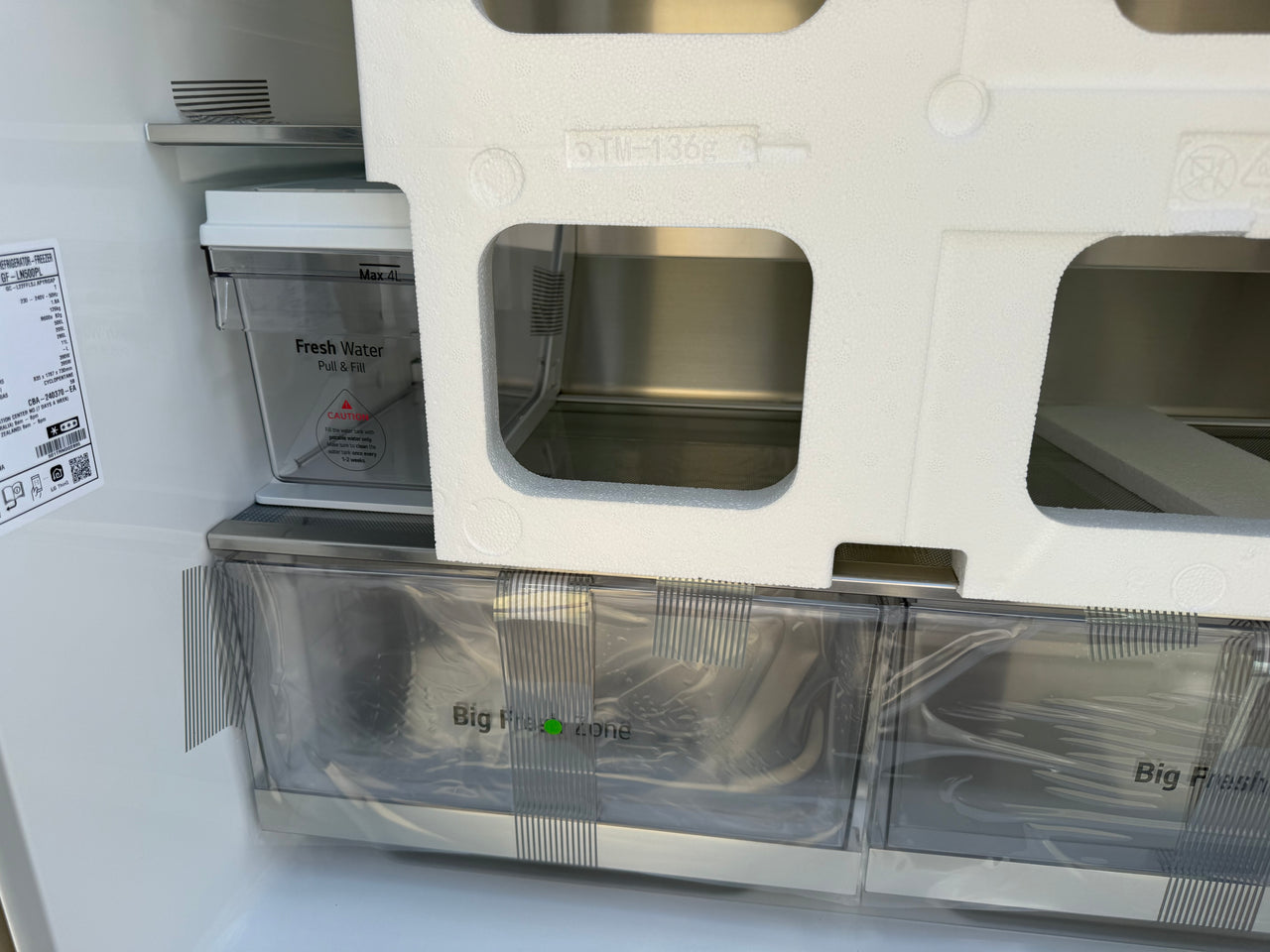 Transportation damaged LG 506L French Door Refrigerator GF-LN500PL with non-plumbed ice maker & water dispenser - Second Hand Appliances Geebung