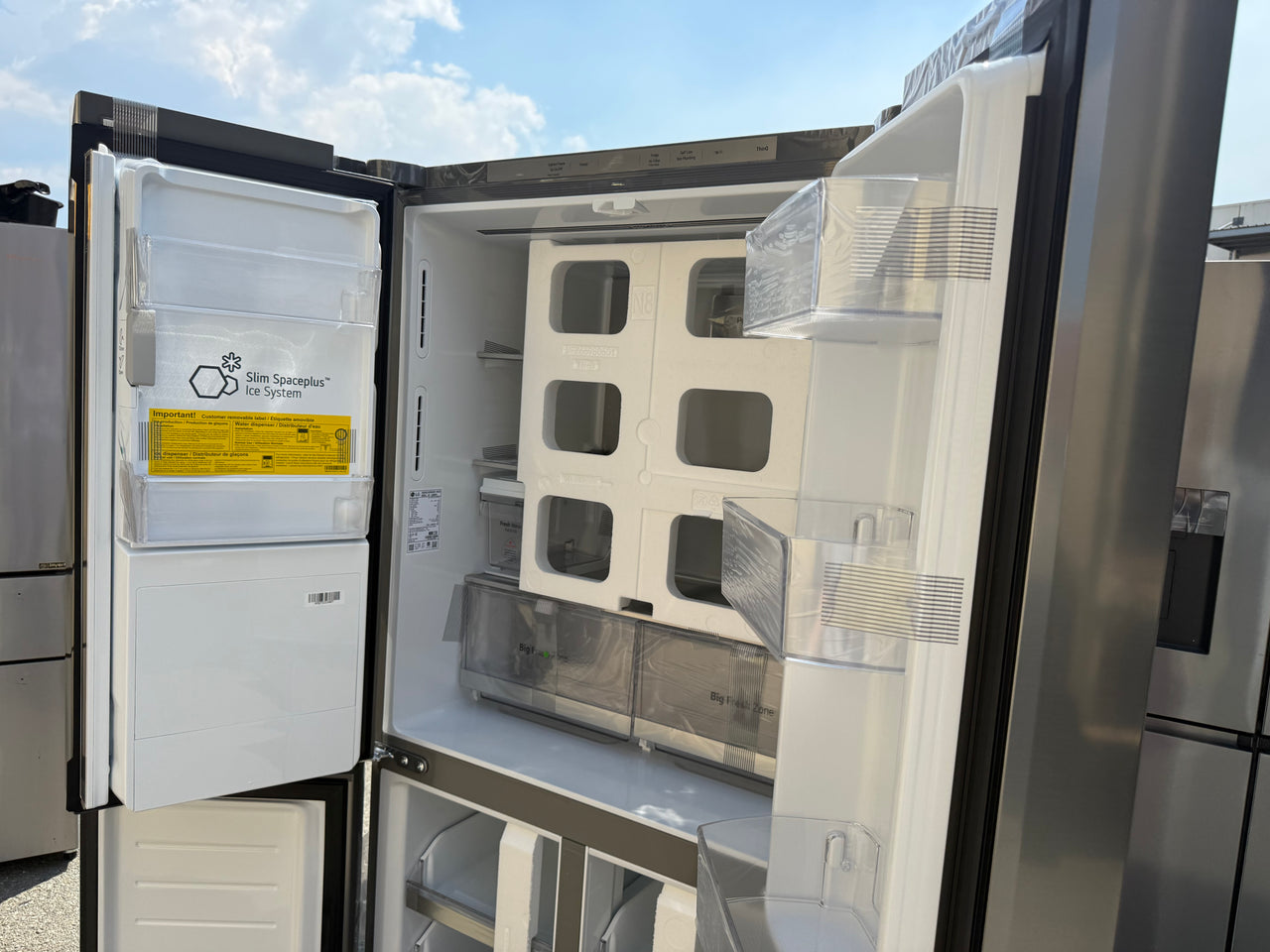 Transportation damaged LG 506L French Door Refrigerator GF-LN500PL with non-plumbed ice maker & water dispenser - Second Hand Appliances Geebung