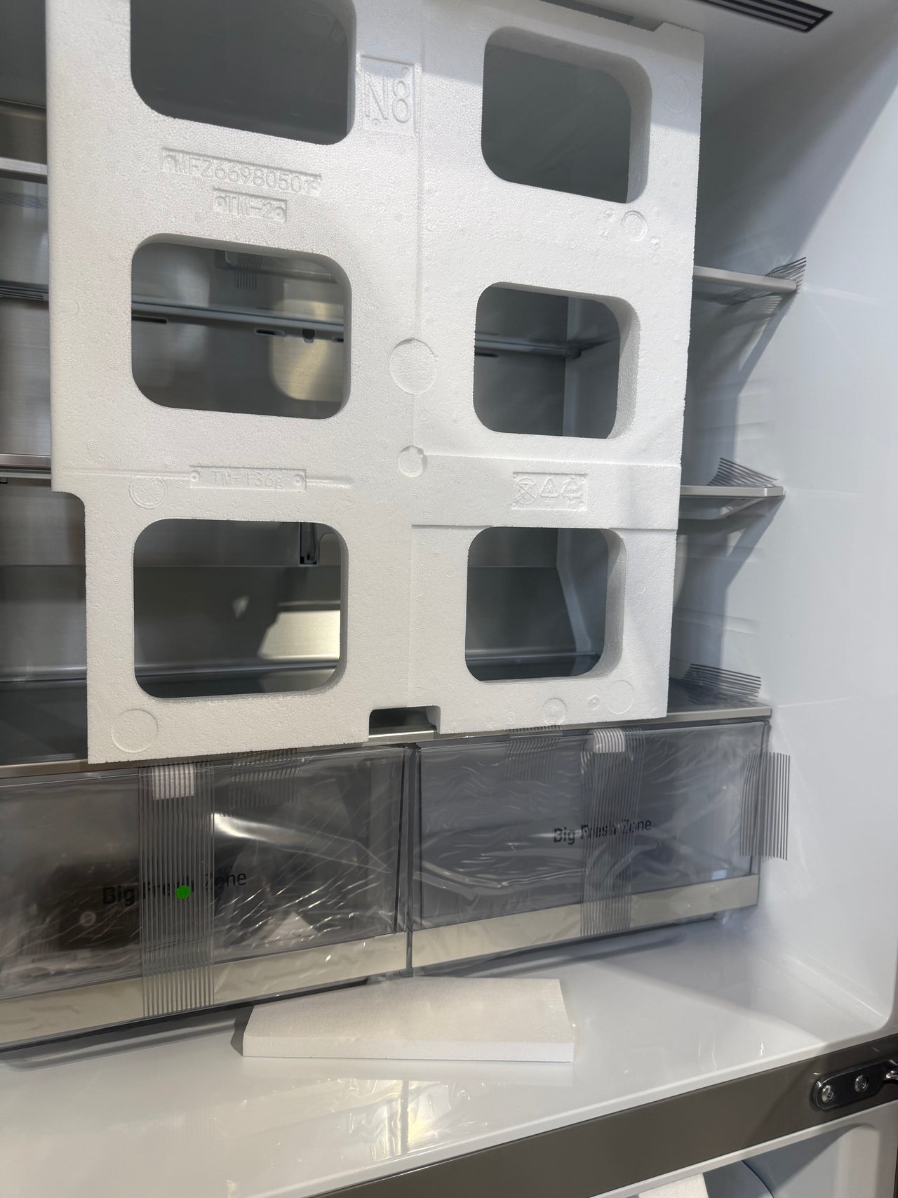 Transportation damaged LG 506L Slim French Door Fridge – GF-L500PL - Second Hand Appliances Geebung