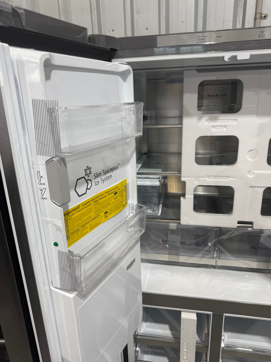 Transportation damaged LG 508L InstaView Refrigerator GF-VN500PL - Second Hand Appliances Geebung