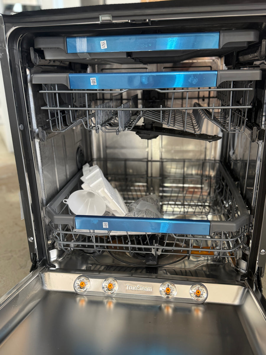 Transportation damaged LG 60 cm 15-Place QuadWash Built-Under Dishwasher with TrueSteam™ – Matte Black (Model: XD3A25UMB) - Second Hand Appliances Geebung