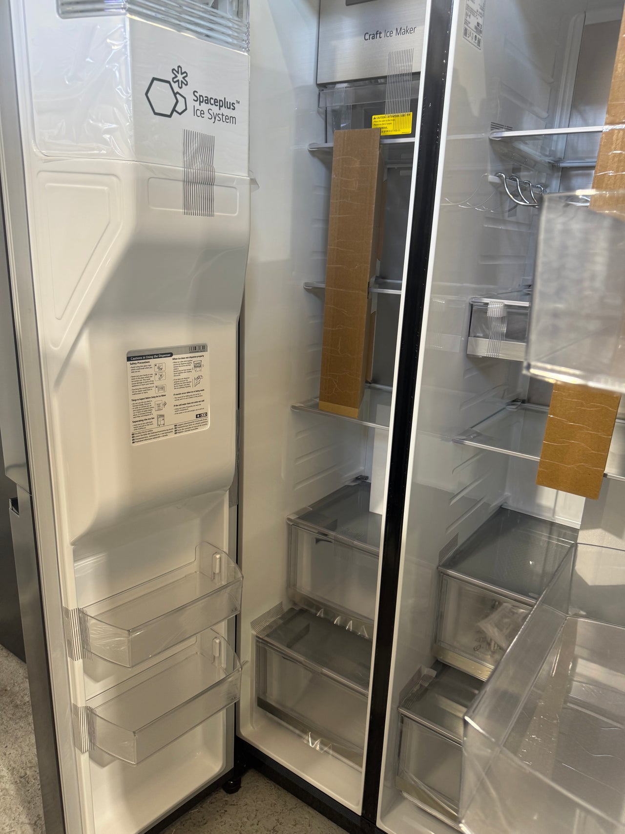 Factory second LG 635L InstaView Side-by-Side Refrigerator GS-V600MBLC - Second Hand Appliances Geebung