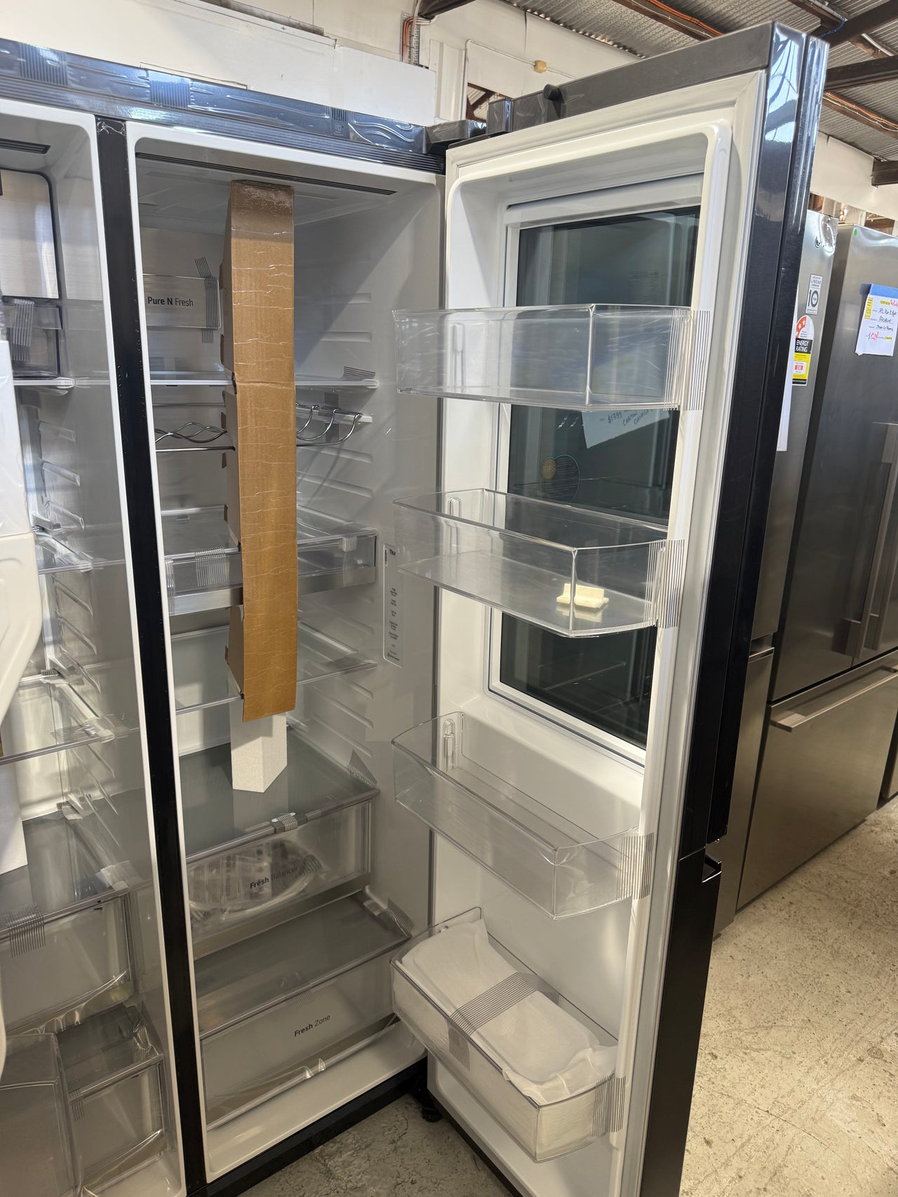 Factory second LG 635L InstaView Side-by-Side Refrigerator GS-V600MBLC - Second Hand Appliances Geebung