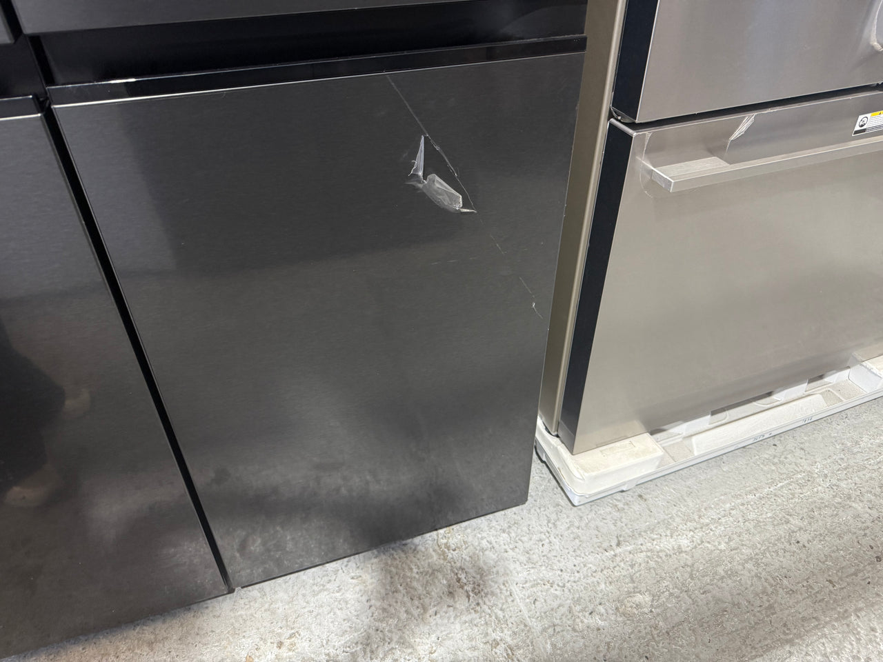 Buy Transportation damaged LG 635L Side-by-Side Fridge with Plumbed Ice & Water – Matte Black (GS-L600MBL) |  | [product_variant] | Second Hand Appliances Geebung Brisbane