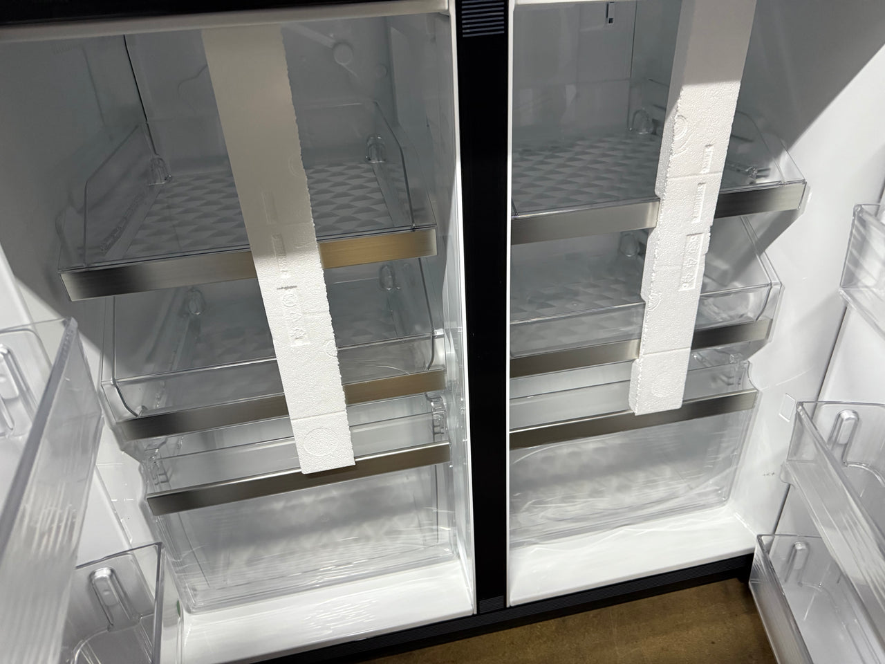 Transportation damaged LG 637L French Door Refrigerator GF-L700MBL - Second Hand Appliances Geebung