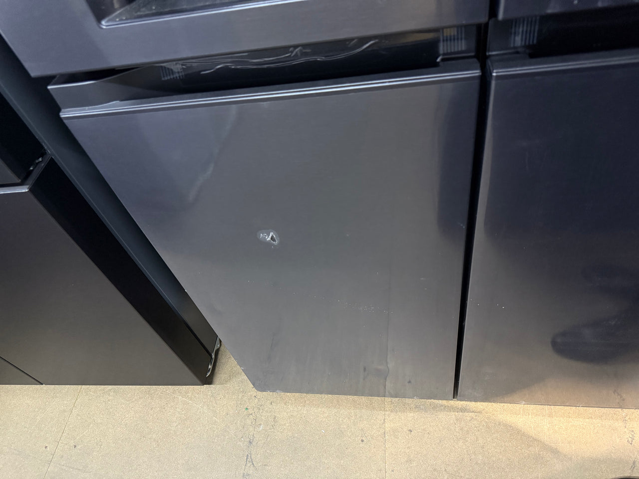 Transportation damaged LG 637L French Door Refrigerator GF-L700MBL - Second Hand Appliances Geebung