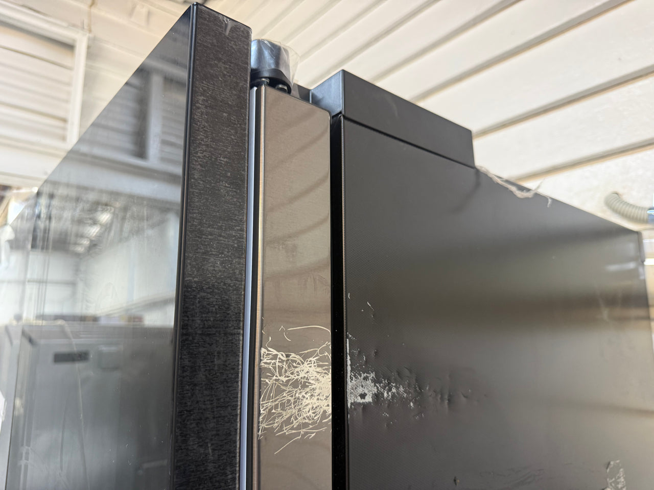 Transportation damaged LG 642L InstaView French Door Fridge – GF-V700BSLC - Second Hand Appliances Geebung