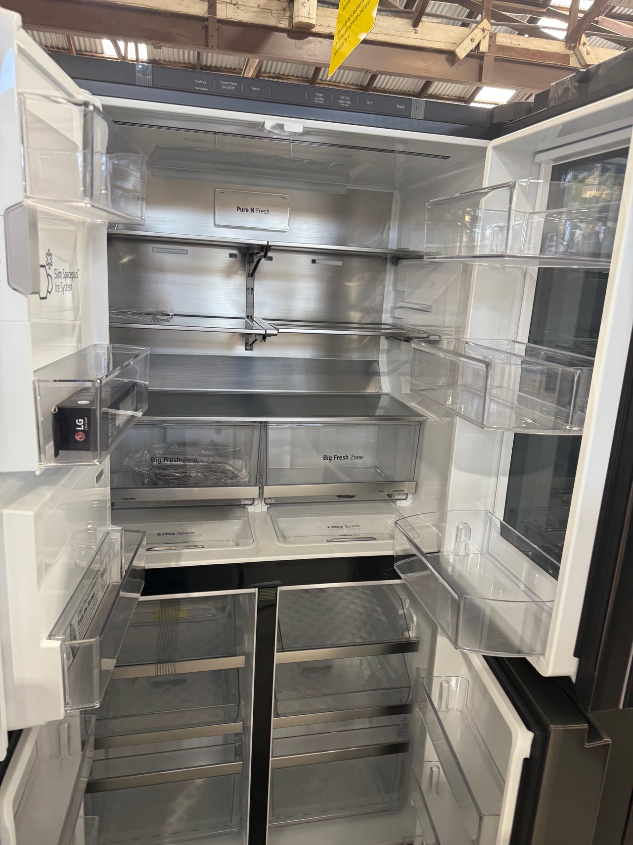 Transportation damaged LG GF-V700BSLC – 642 L French Door Fridge - Second Hand Appliances Geebung