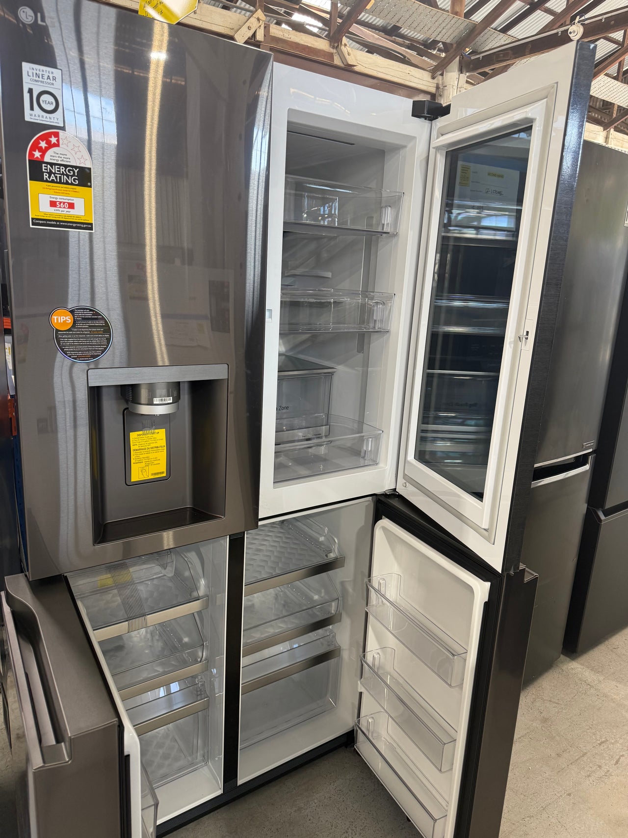 Transportation damaged LG GF-V700BSLC – 642 L French Door Fridge - Second Hand Appliances Geebung
