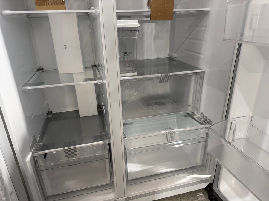 Transportation damaged LG GS-N599PL 641-liter side-by-side refrigerator With Non-plumbed ice and water dispenser - Second Hand Appliances Geebung