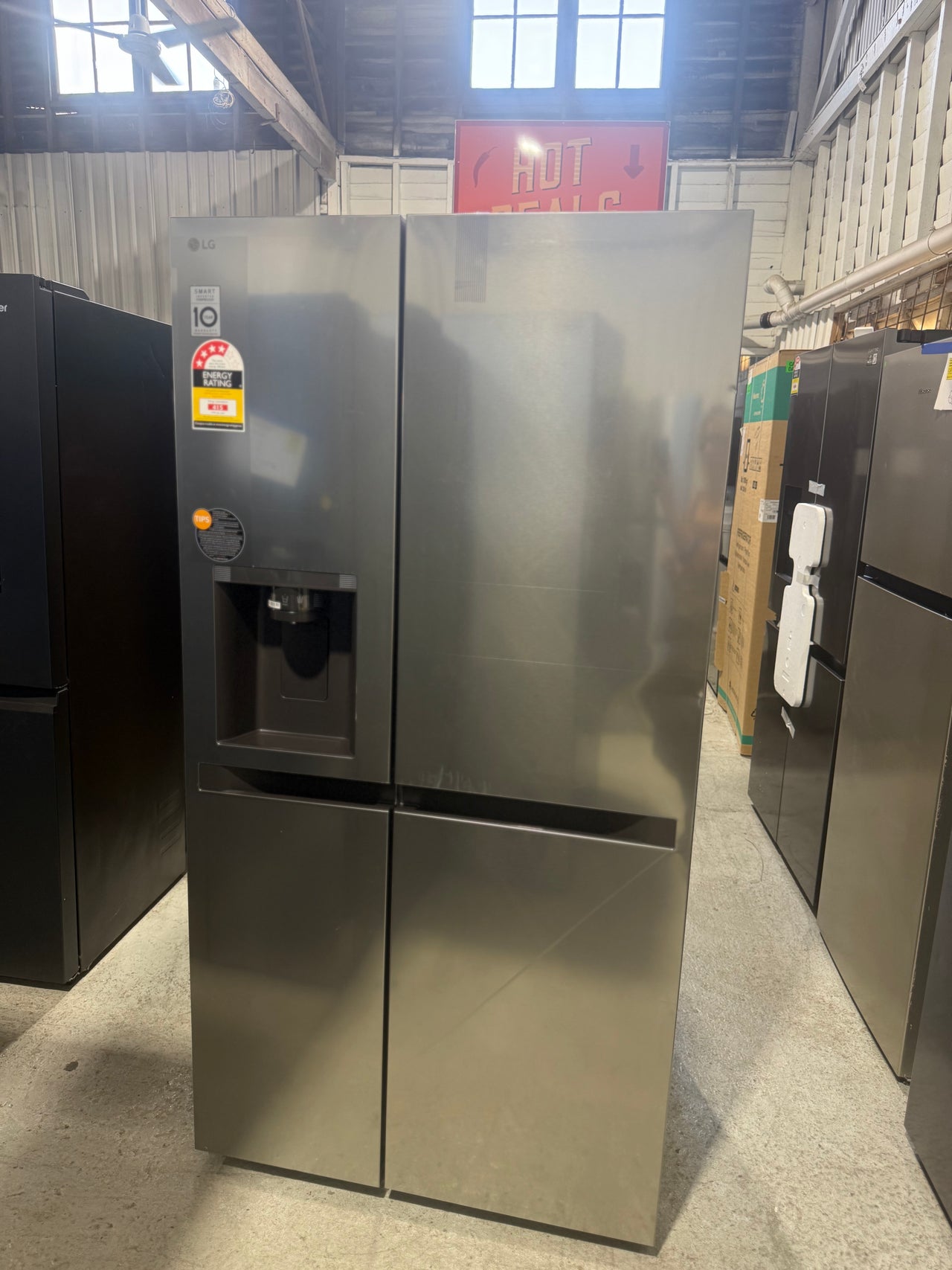 Transportation damaged LG GS-N599PL 641-liter side-by-side refrigerator With Non-plumbed ice and water dispenser - Second Hand Appliances Geebung