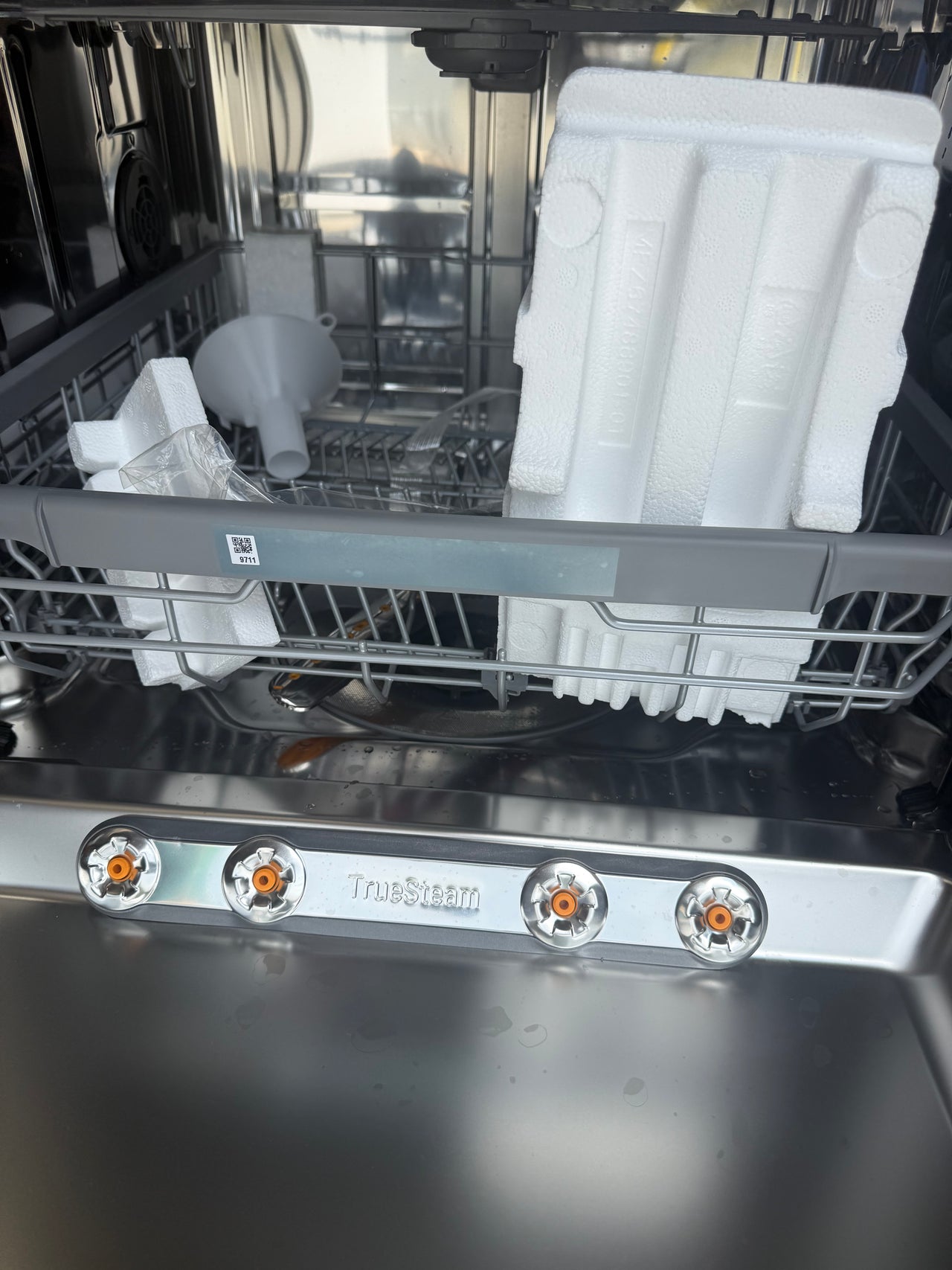 Buy Transportation damaged LG QuadWash Platinum Steel TrueSteam Dishwasher Model:XD4B24PS |  | [product_variant] | Second Hand Appliances Geebung Brisbane