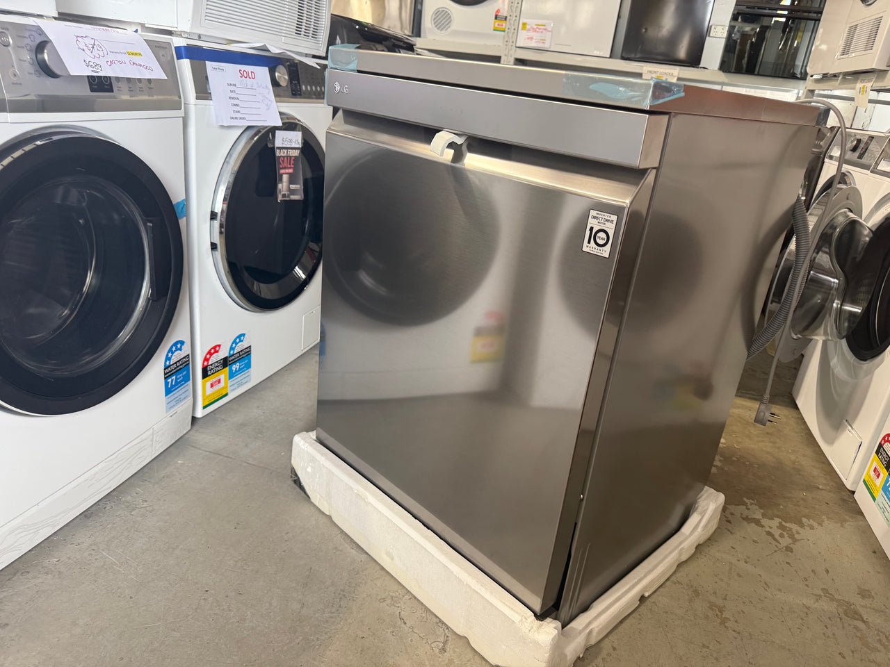 Transportation damaged LG Stainless Steel QuadWash Dishwasher XD3A15NS - Second Hand Appliances Geebung
