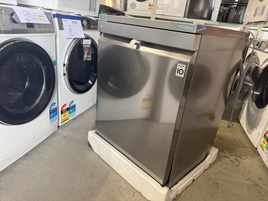 Transportation damaged LG Stainless Steel QuadWash Dishwasher XD3A15NS - Second Hand Appliances Geebung