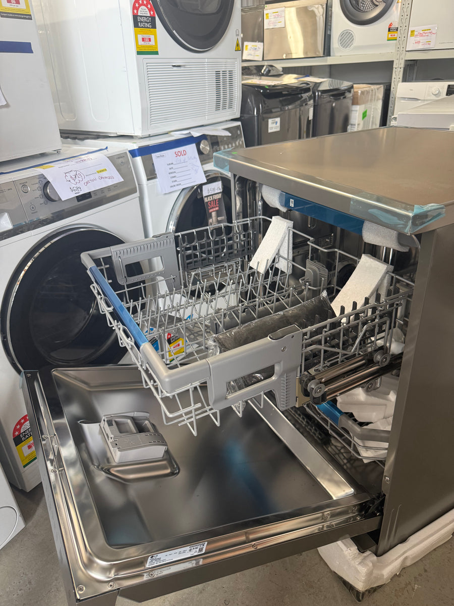 Transportation damaged LG Stainless Steel QuadWash Dishwasher XD3A15NS - Second Hand Appliances Geebung