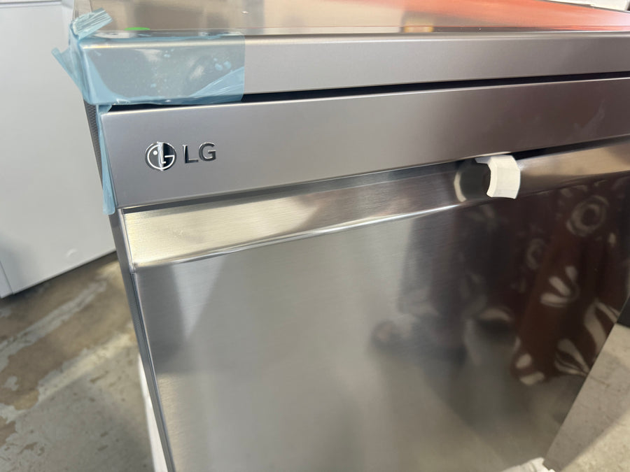 Transportation damaged LG Stainless Steel QuadWash Dishwasher XD3A15NS - Second Hand Appliances Geebung