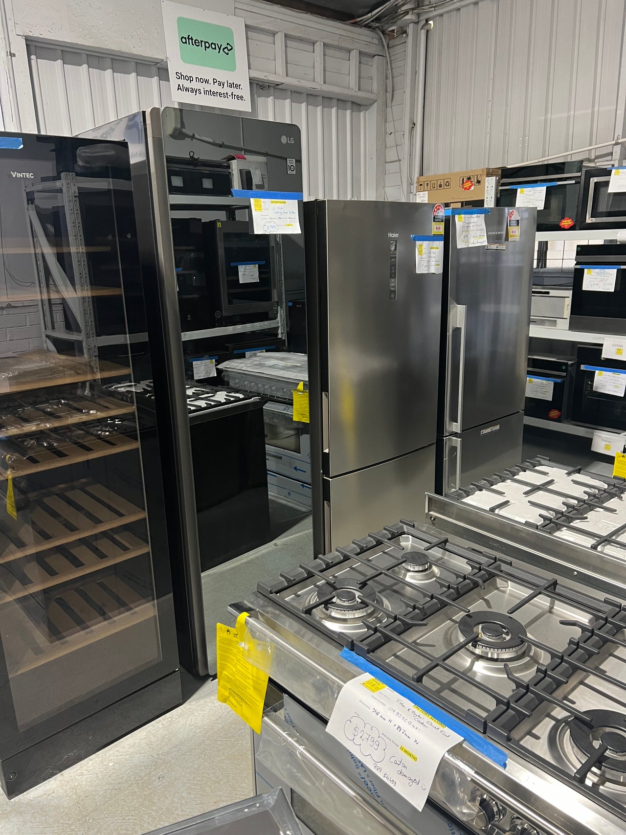 Transportation damaged LG Styler Clothing Care System S5MB - Second Hand Appliances Geebung