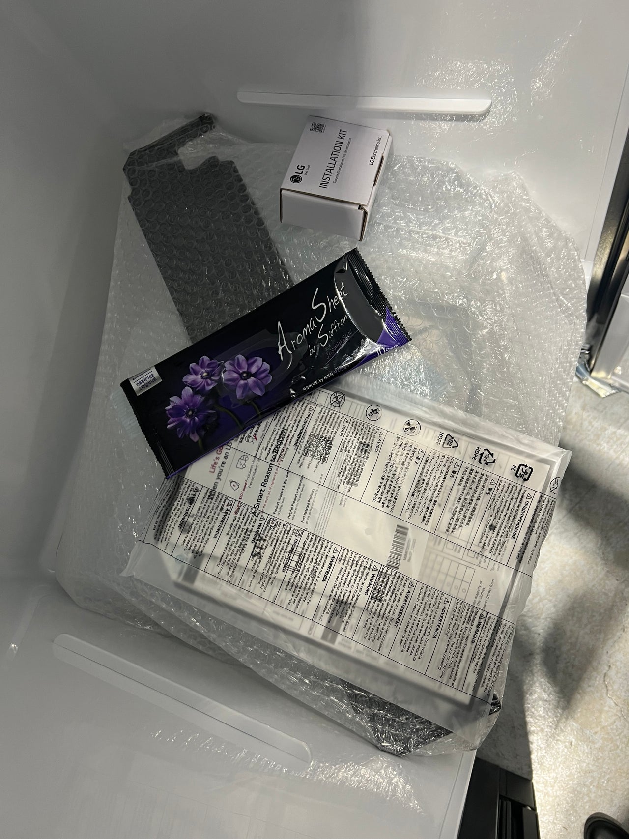 Transportation damaged LG Styler Clothing Care System S5MB - Second Hand Appliances Geebung