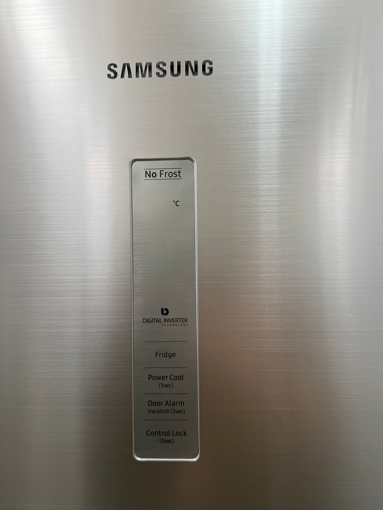 Transportation damaged Samsung 387L Bespoke Vertical Fridge – Stainless Steel Model: SRP406RS / RR39M71357F - Second Hand Appliances Geebung