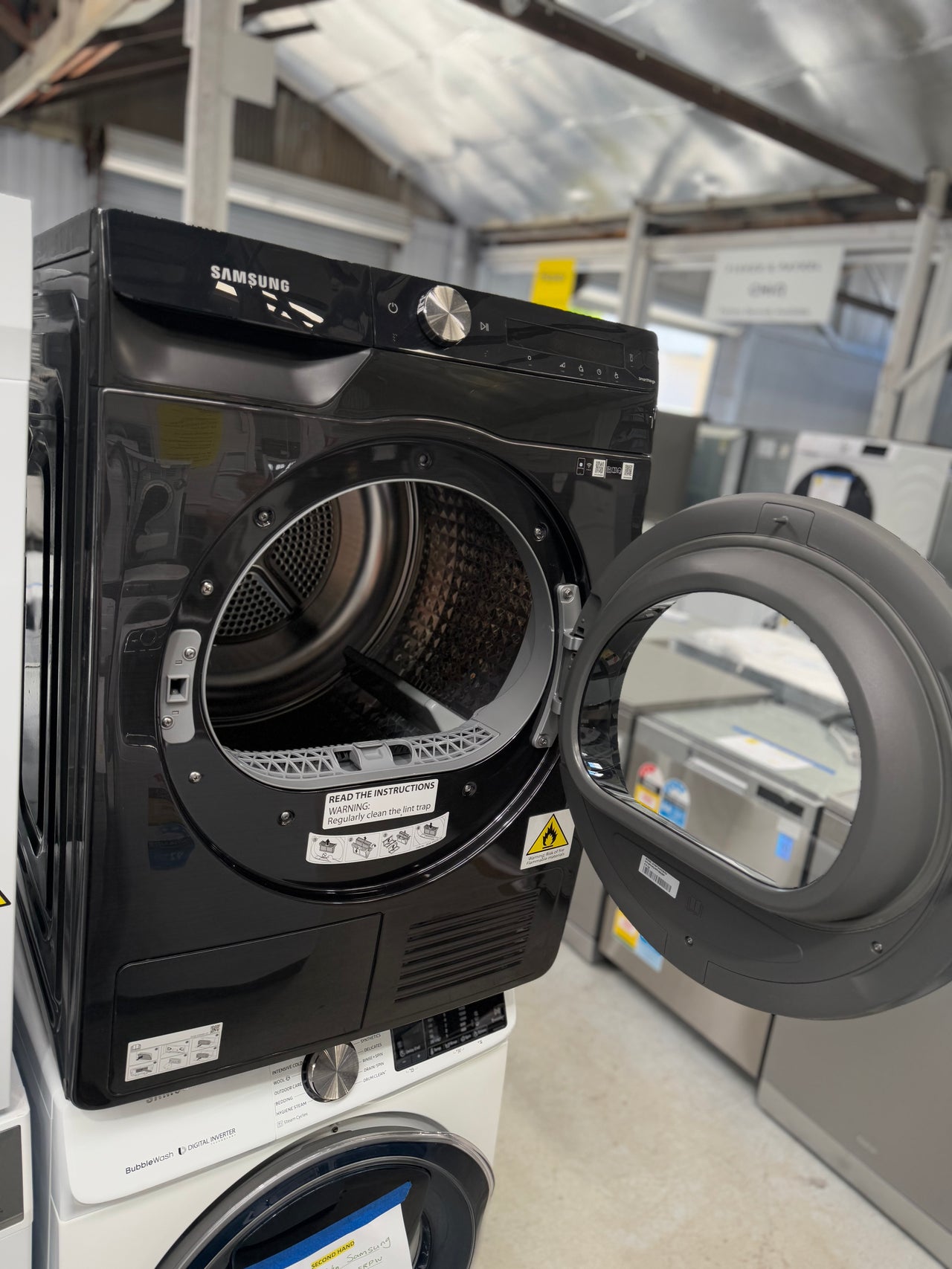 Transportation damaged Samsung 8kg Heat Pump Smart Dryer with Intelligent AI Dry DV80T5420AB - Second Hand Appliances Geebung