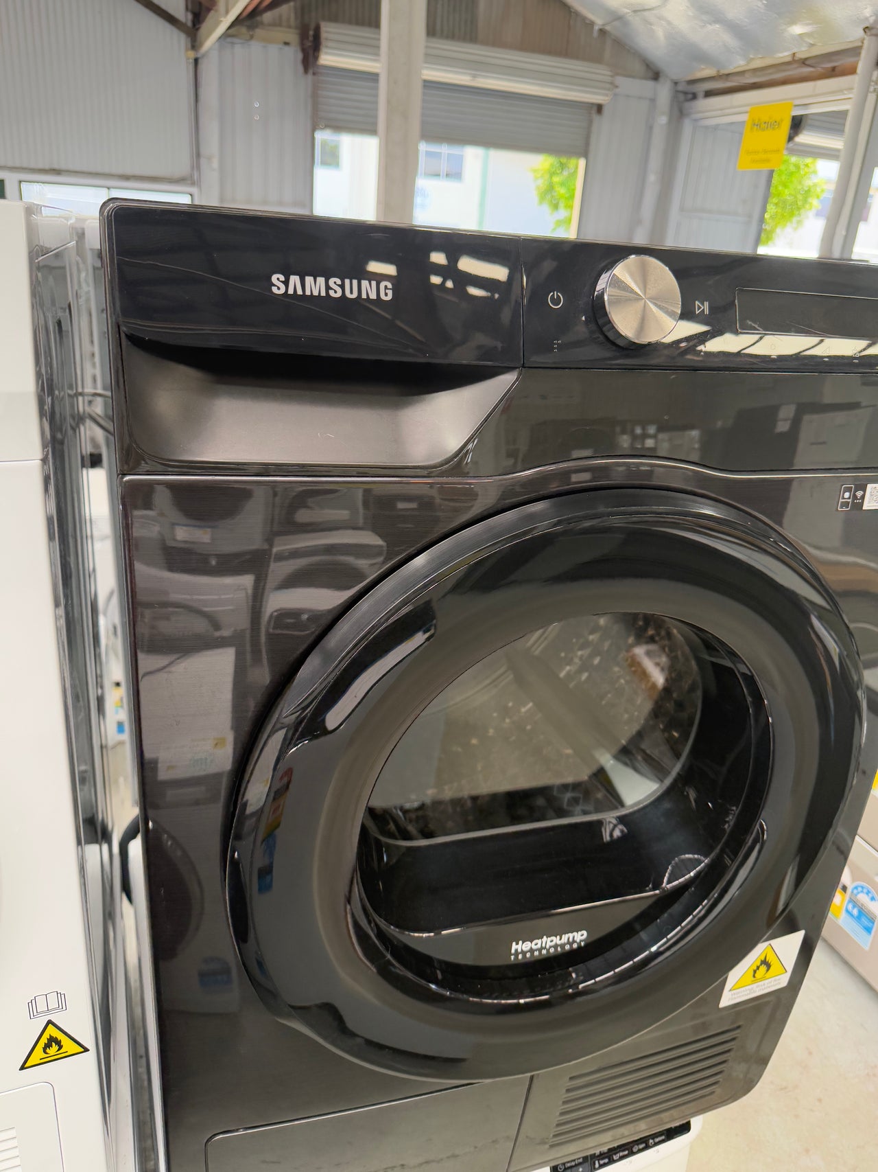 Transportation damaged Samsung 8kg Heat Pump Smart Dryer with Intelligent AI Dry DV80T5420AB - Second Hand Appliances Geebung