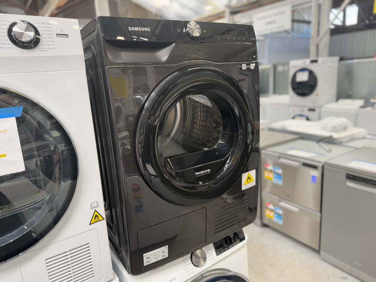 Transportation damaged Samsung 8kg Heat Pump Smart Dryer with Intelligent AI Dry DV80T5420AB - Second Hand Appliances Geebung