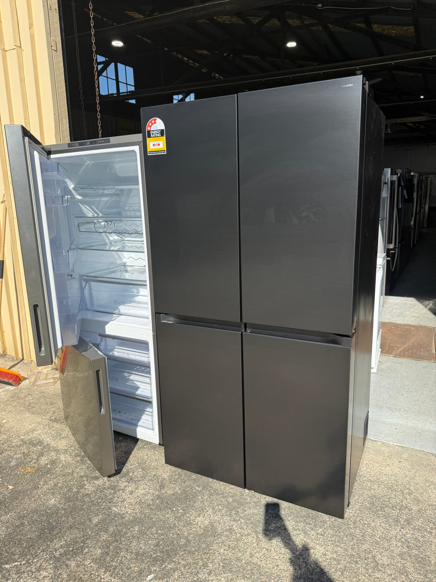 Transportation damaged Samsung SRF7100B 649L French Door Refrigerator - Second Hand Appliances Geebung