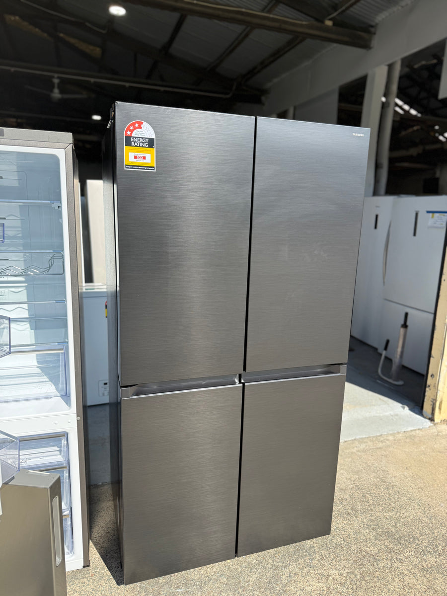 Transportation damaged Samsung SRF7100B 649L French Door Refrigerator - Second Hand Appliances Geebung