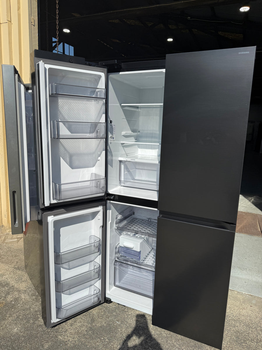 Transportation damaged Samsung SRF7100B 649L French Door Refrigerator - Second Hand Appliances Geebung
