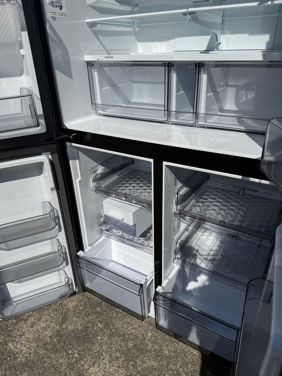 Transportation damaged Samsung SRF7100B 649L French Door Refrigerator - Second Hand Appliances Geebung