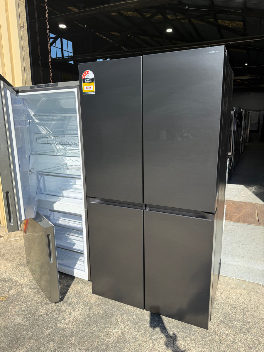 Transportation damaged Samsung SRF7100B 649L French Door Refrigerator - Second Hand Appliances Geebung