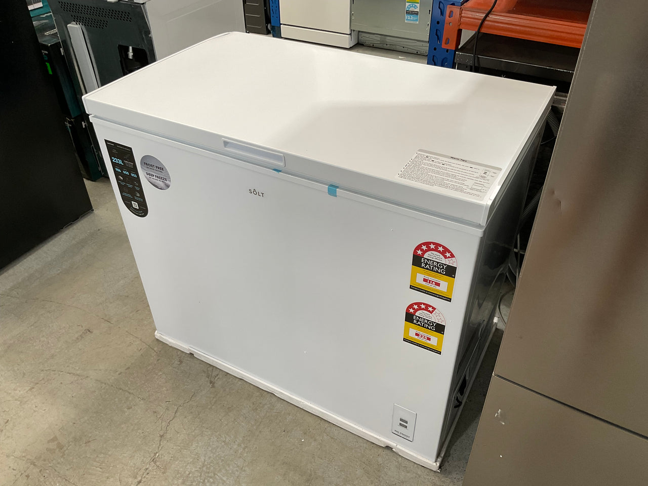 Transportation damaged Solt 233L Hybrid Chest Fridge / Freezer – Model: GGSCF233FF - Second Hand Appliances Geebung