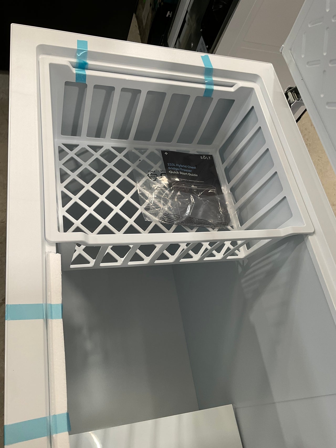 Transportation damaged Solt 233L Hybrid Chest Fridge / Freezer – Model: GGSCF233FF - Second Hand Appliances Geebung