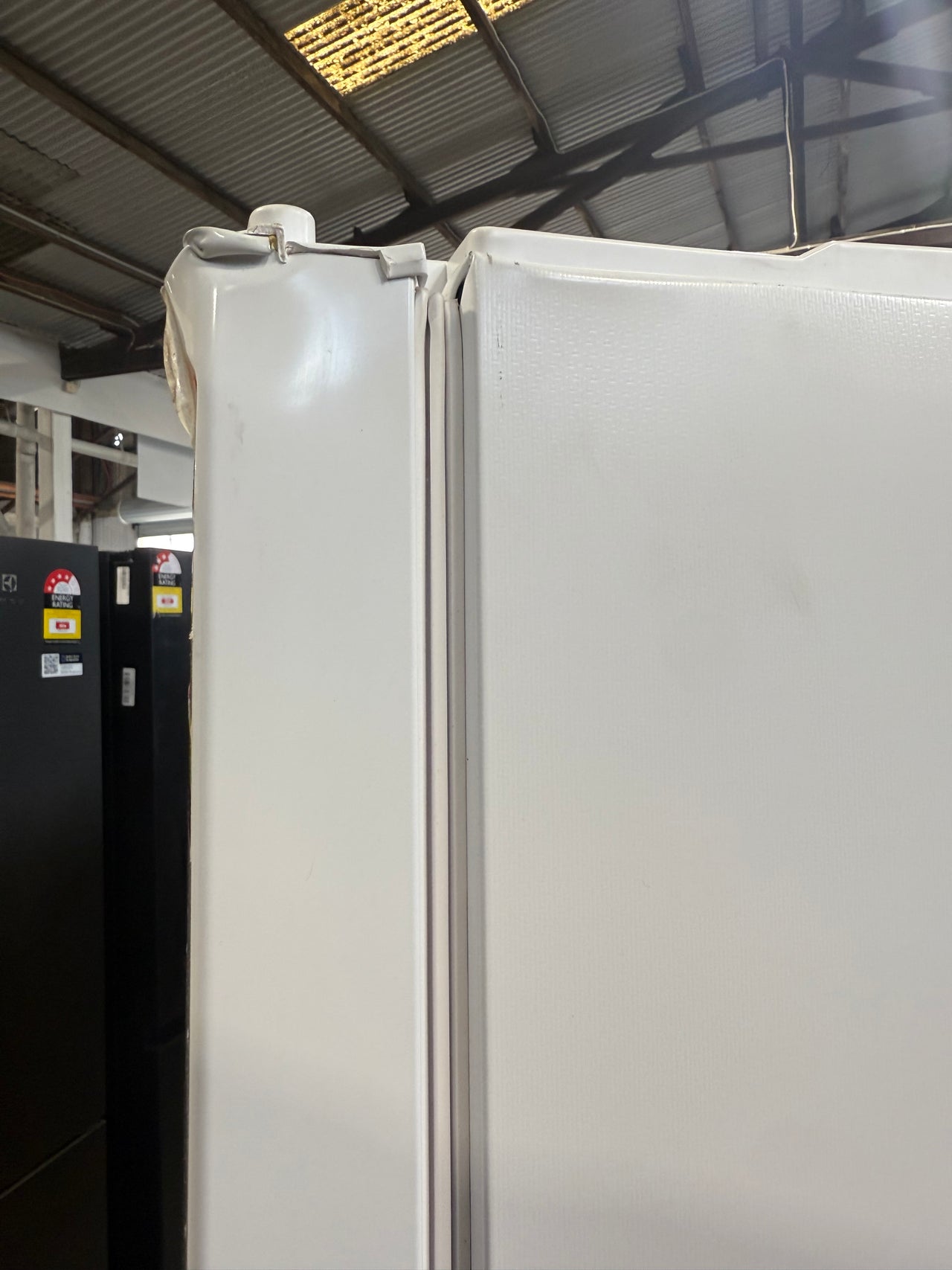 Transportation damaged TCL 362L Top Mount Refrigerator – White (P362TMW) - Second Hand Appliances Geebung