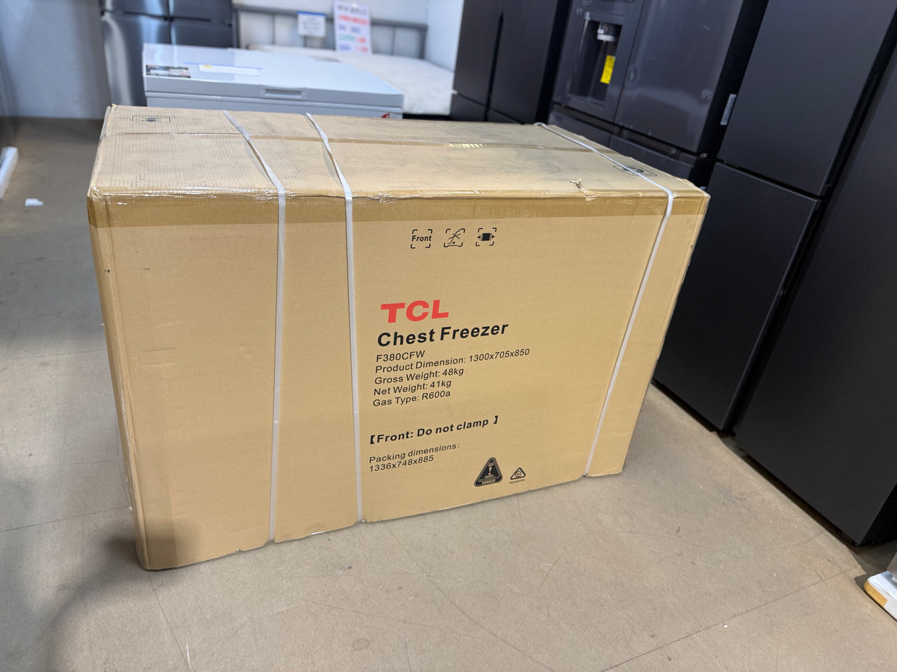 Transportation damaged TCL 371 L Hybrid Chest Freezer – Model F380CFW (White) - Second Hand Appliances Geebung