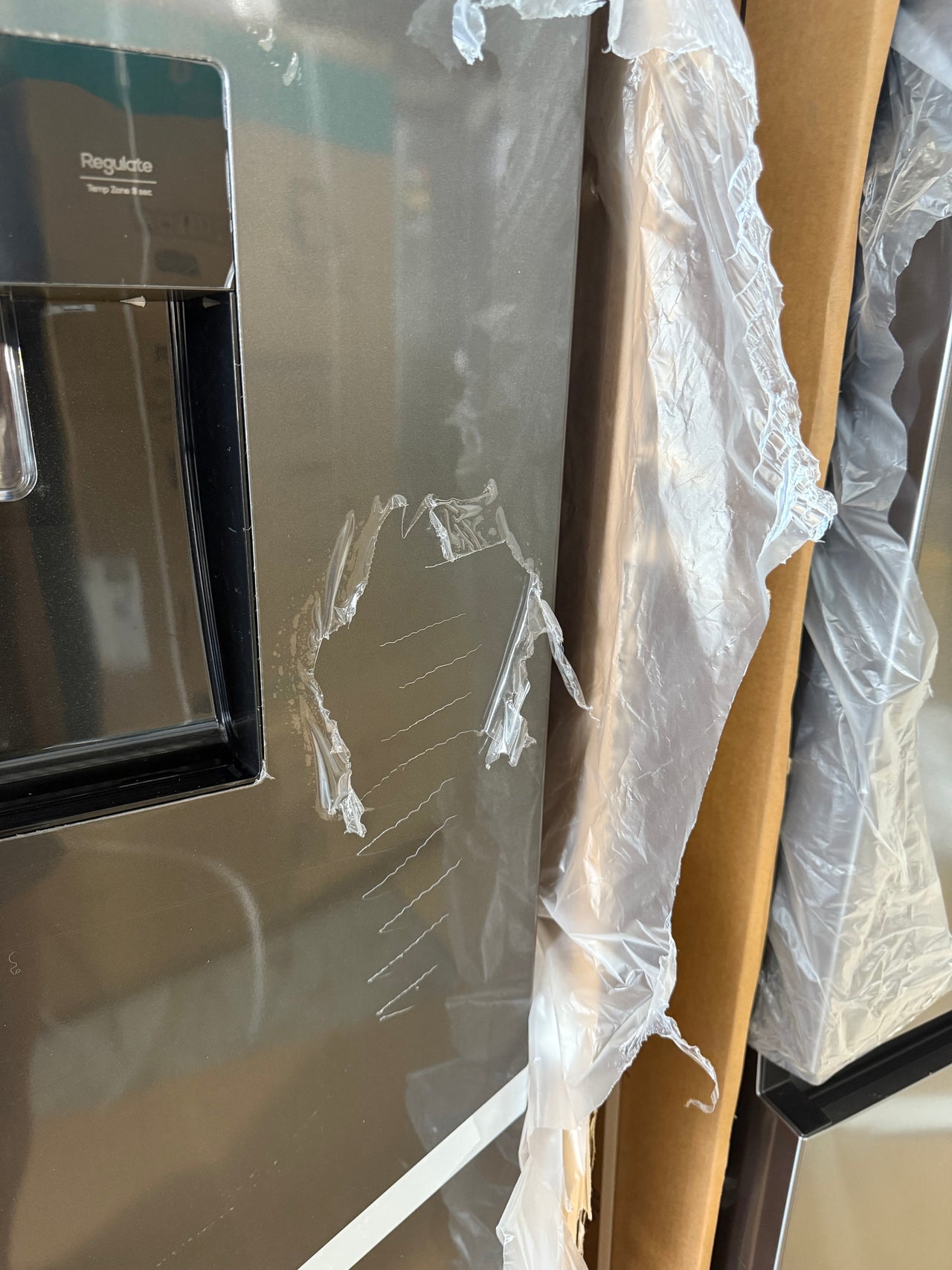 Transportation damaged TCL TRF630SHG 631L Side‑by‑Side Fridge - Second Hand Appliances Geebung