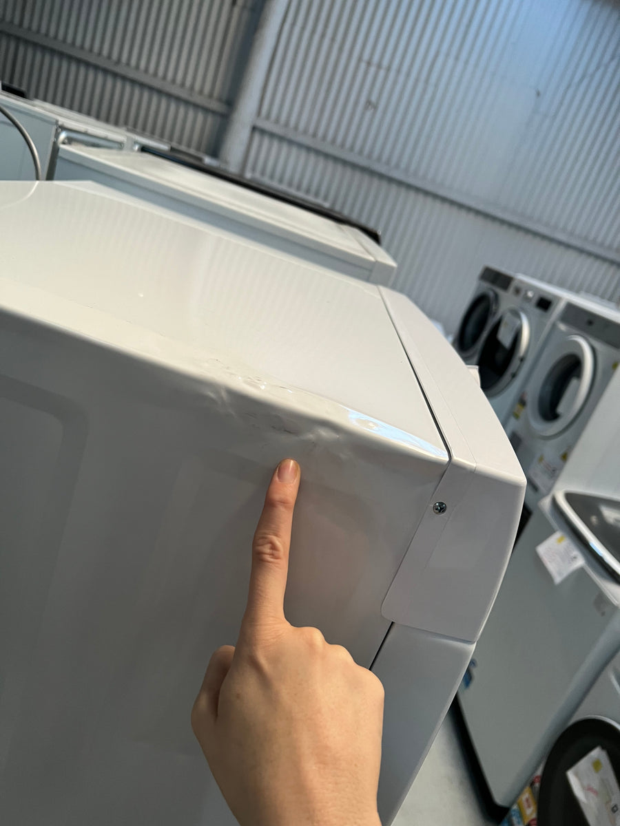 Transportation damaged Westinghouse 5.5kg Vented Dryer WDV556N3WB - Second Hand Appliances Geebung