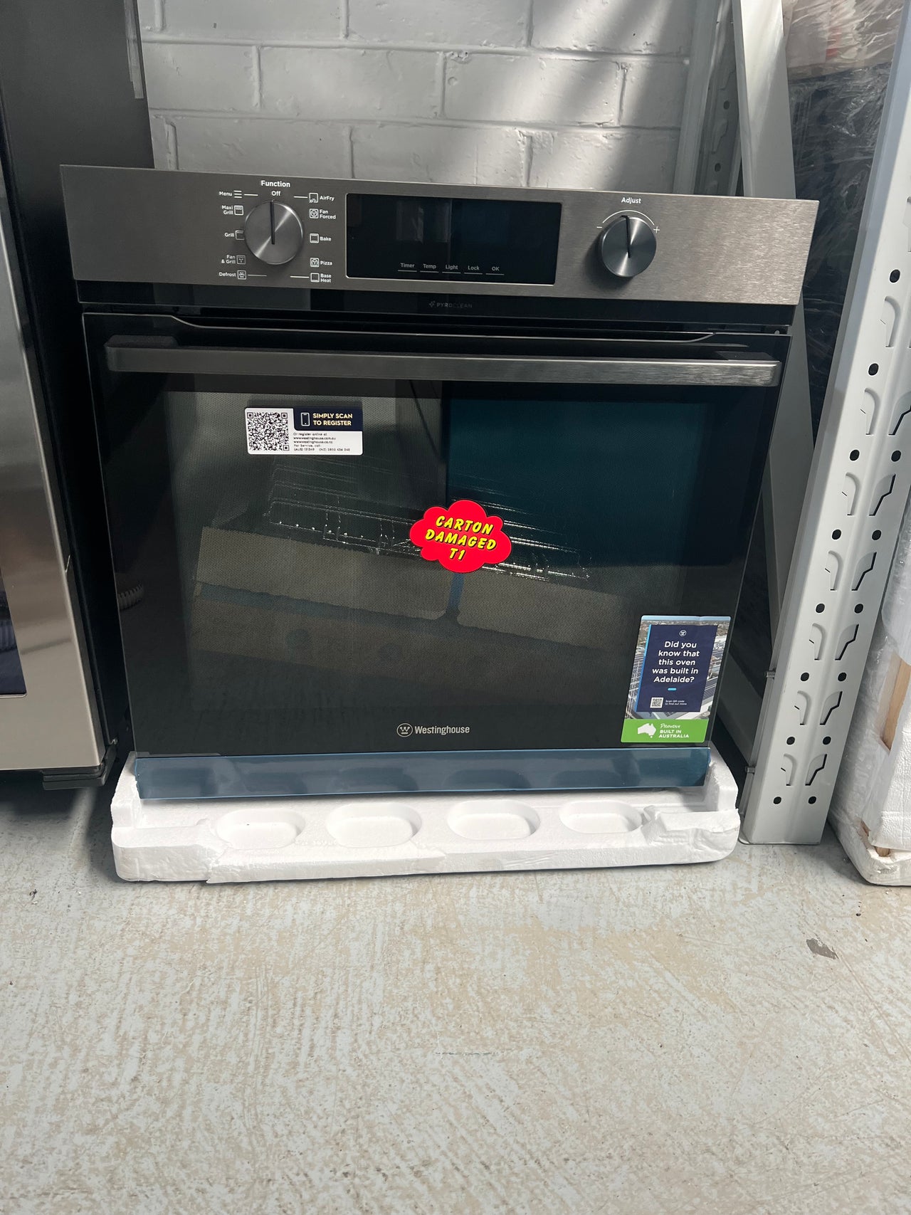 Transportation damaged Westinghouse 60cm Pyrolytic Oven WVEP6716DD - Second Hand Appliances Geebung