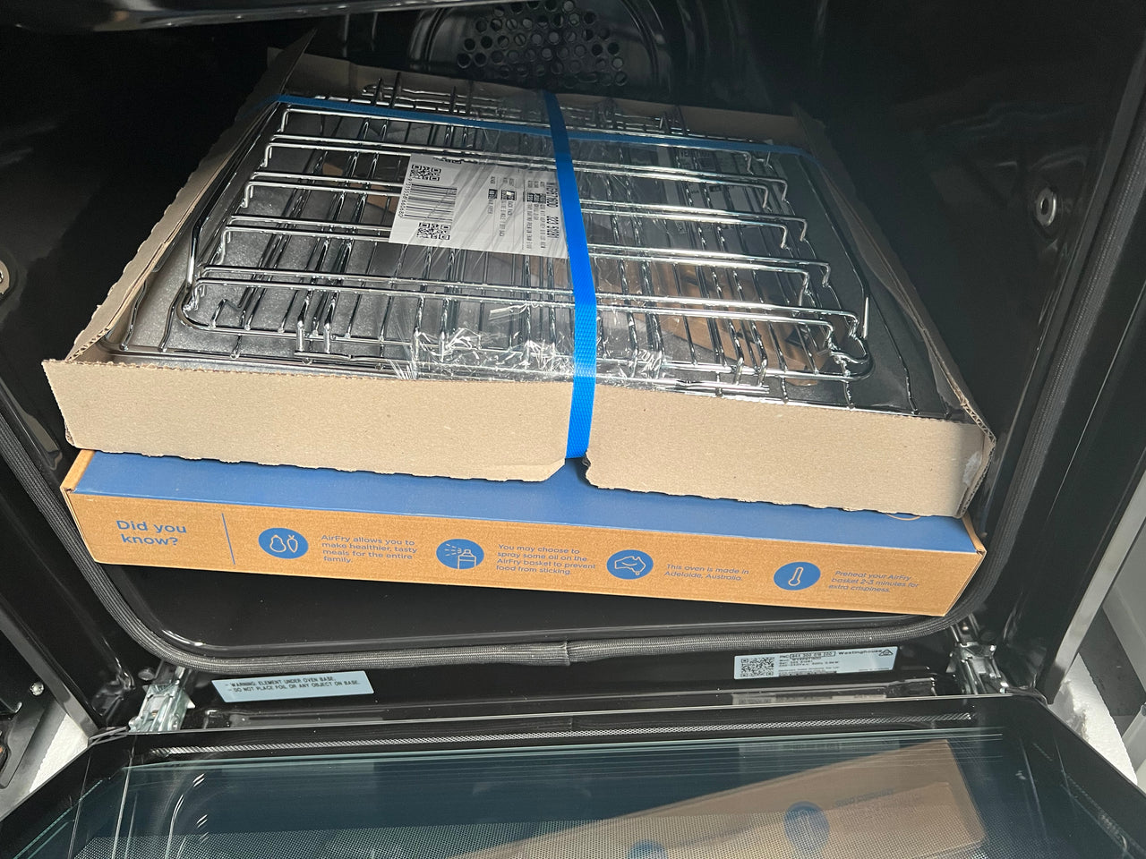 Transportation damaged Westinghouse 60cm Pyrolytic Oven WVEP6716DD - Second Hand Appliances Geebung