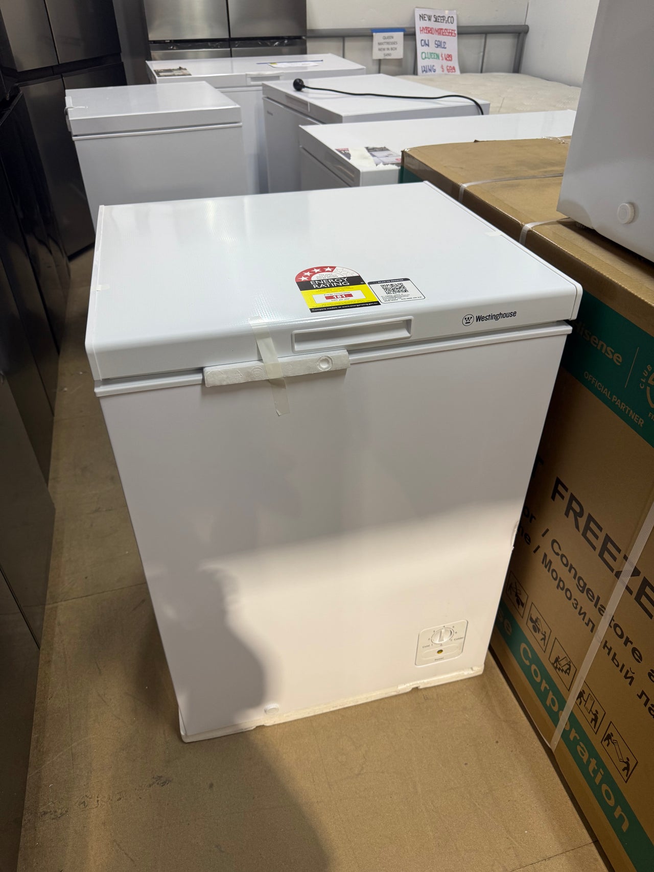 Transportation damaged Westinghouse WCM1400WE Chest Freezer – 145L Capacity - Second Hand Appliances Geebung
